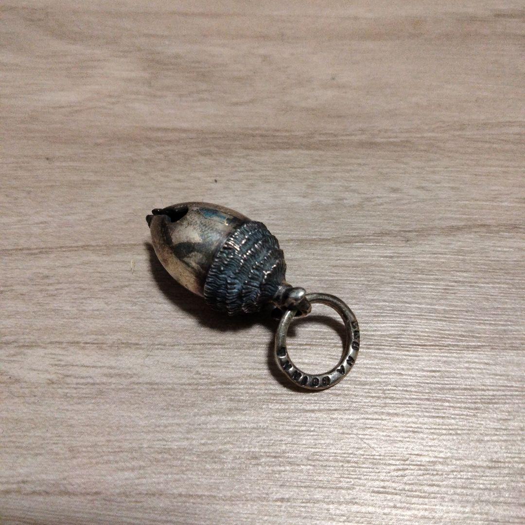 シルバー ブルーナボイン どんぐり ベル ペンダント