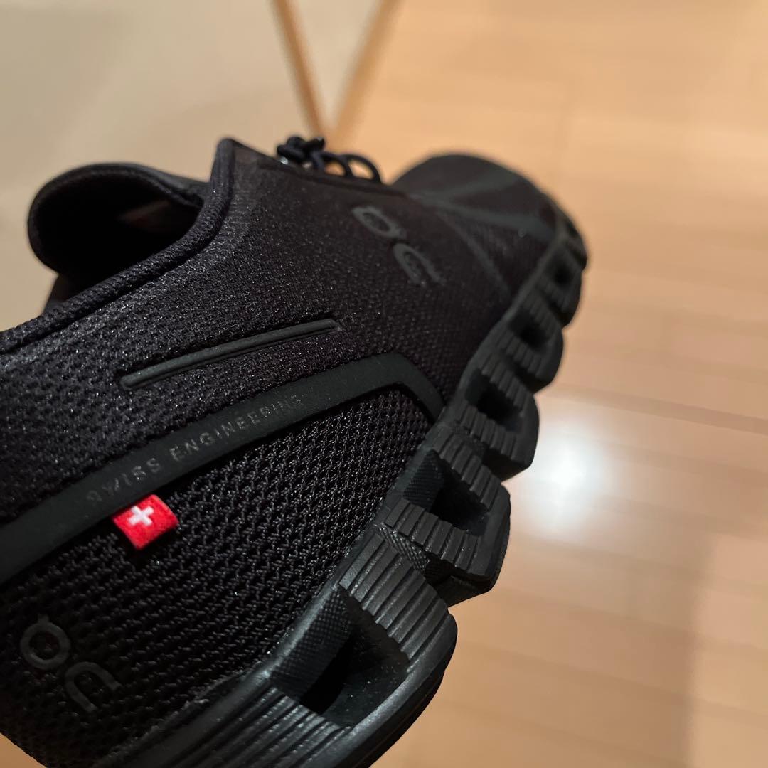 美品⭐︎on 黒スニーカー