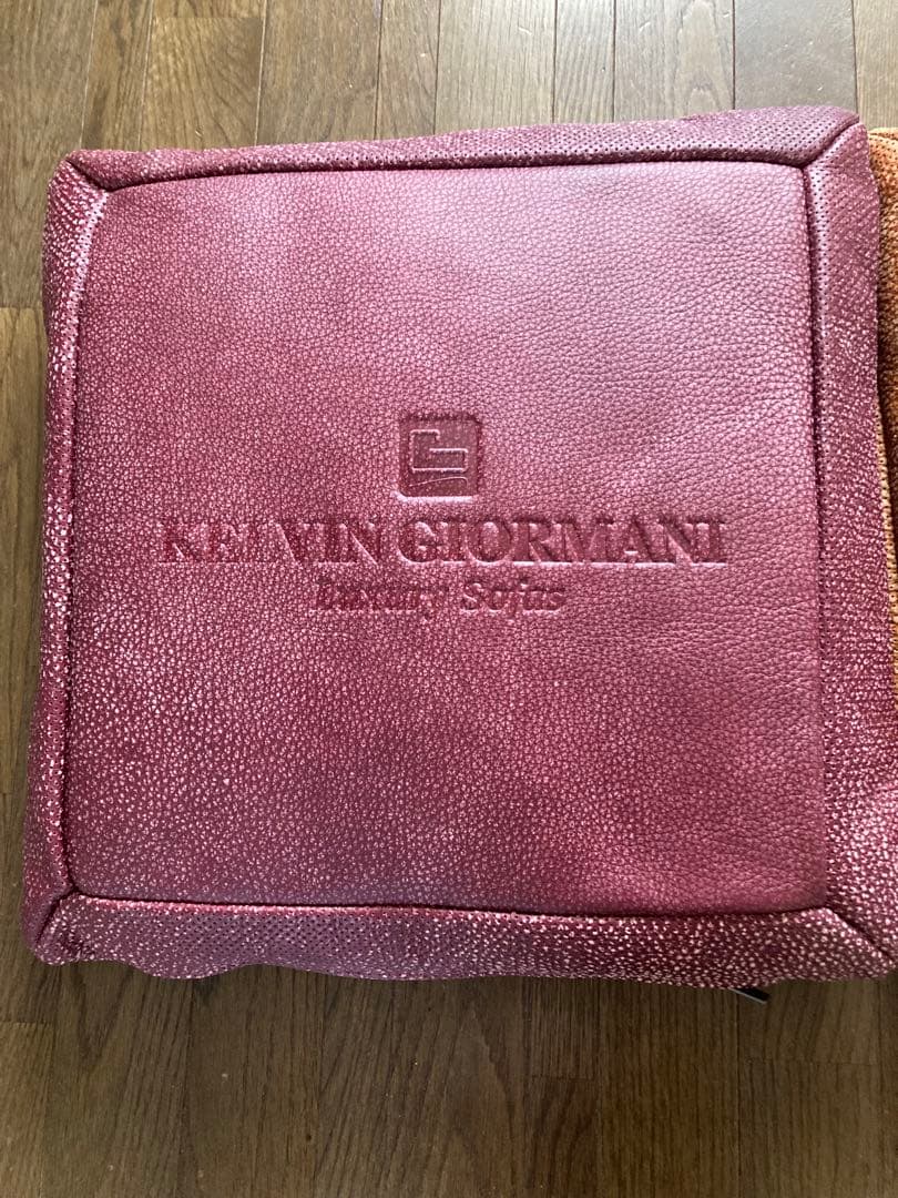 新品レザークッション 2個セット ケルビンジョルマーニ 本革