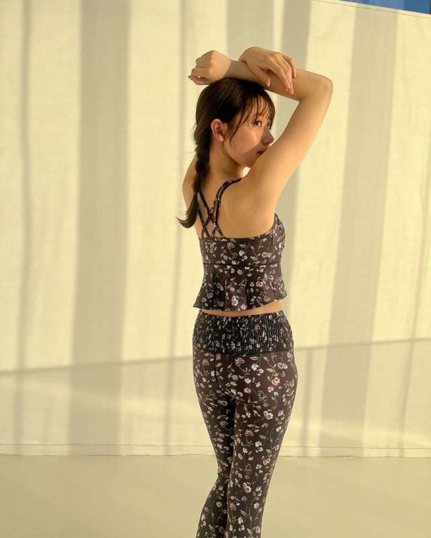 【SUKALA】スプリングフラワーフレアブラトップ❤️新品未使用❤️L