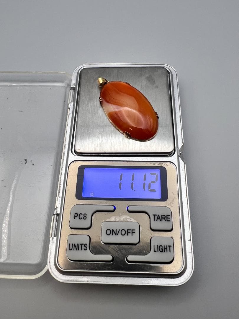 【海】K18　メノウ　瑪瑙　金枠　ペンダント　重量約１１ｇ