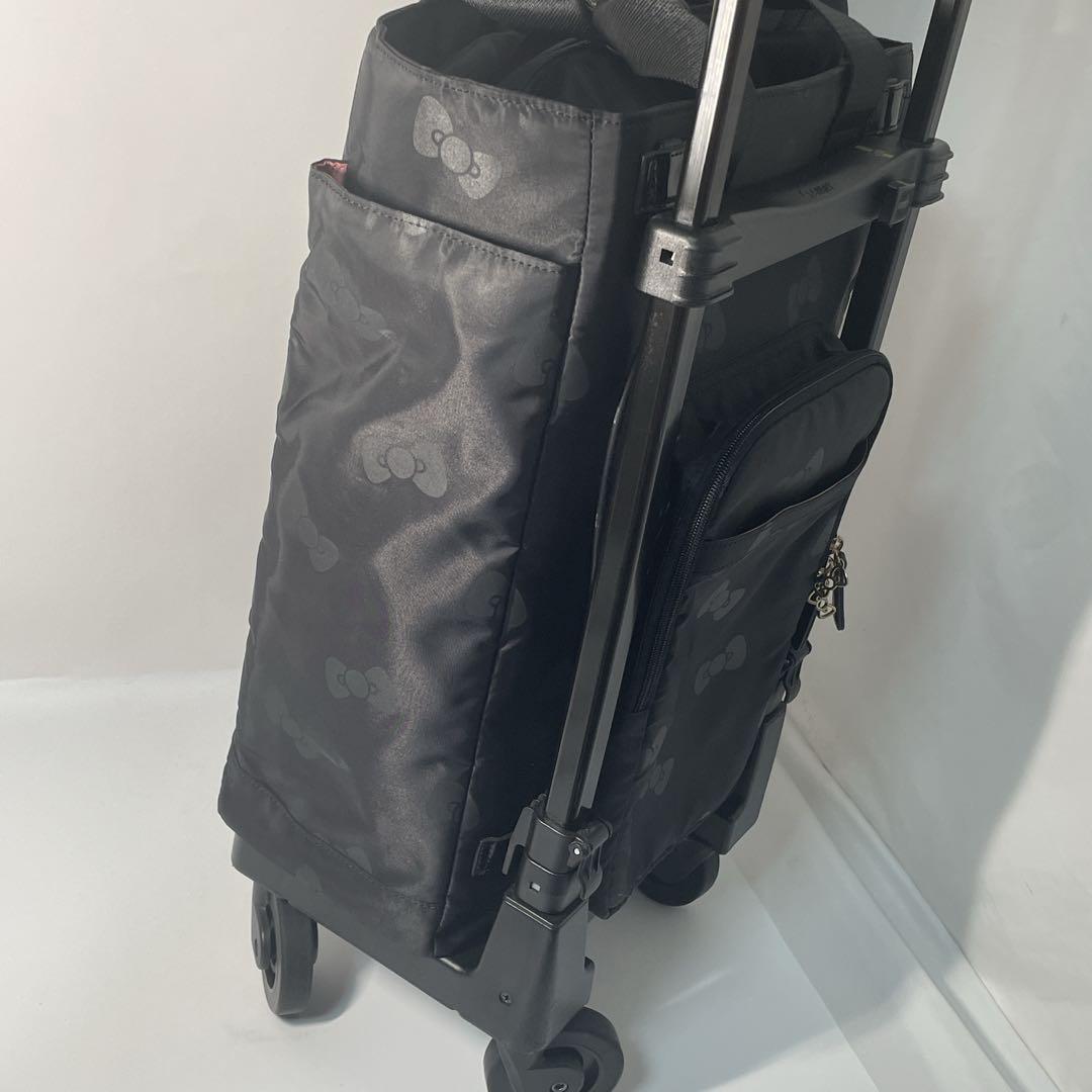【美品】スワニー×ハローキティ　コラボ　キャリーバッグ