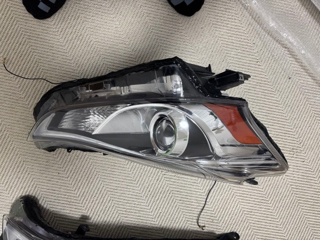 プリウスα US風　純正加工ヘッドライト LED