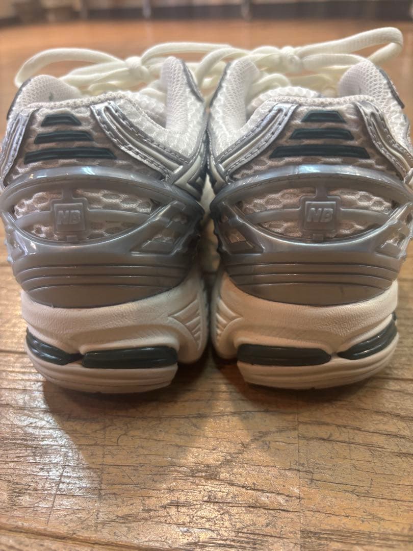 【美品】New Balance M1906REE 24cm