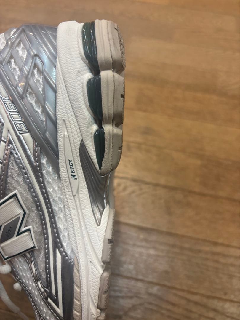【美品】New Balance M1906REE 24cm