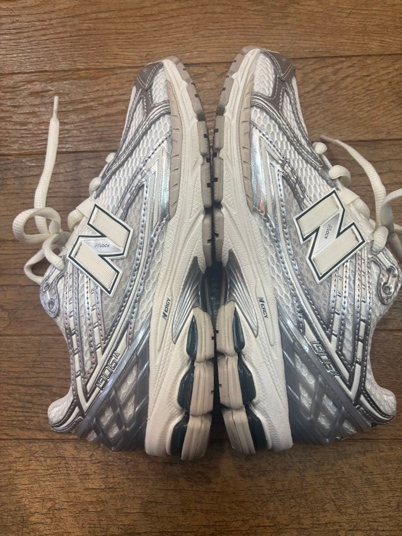 【美品】New Balance M1906REE 24cm
