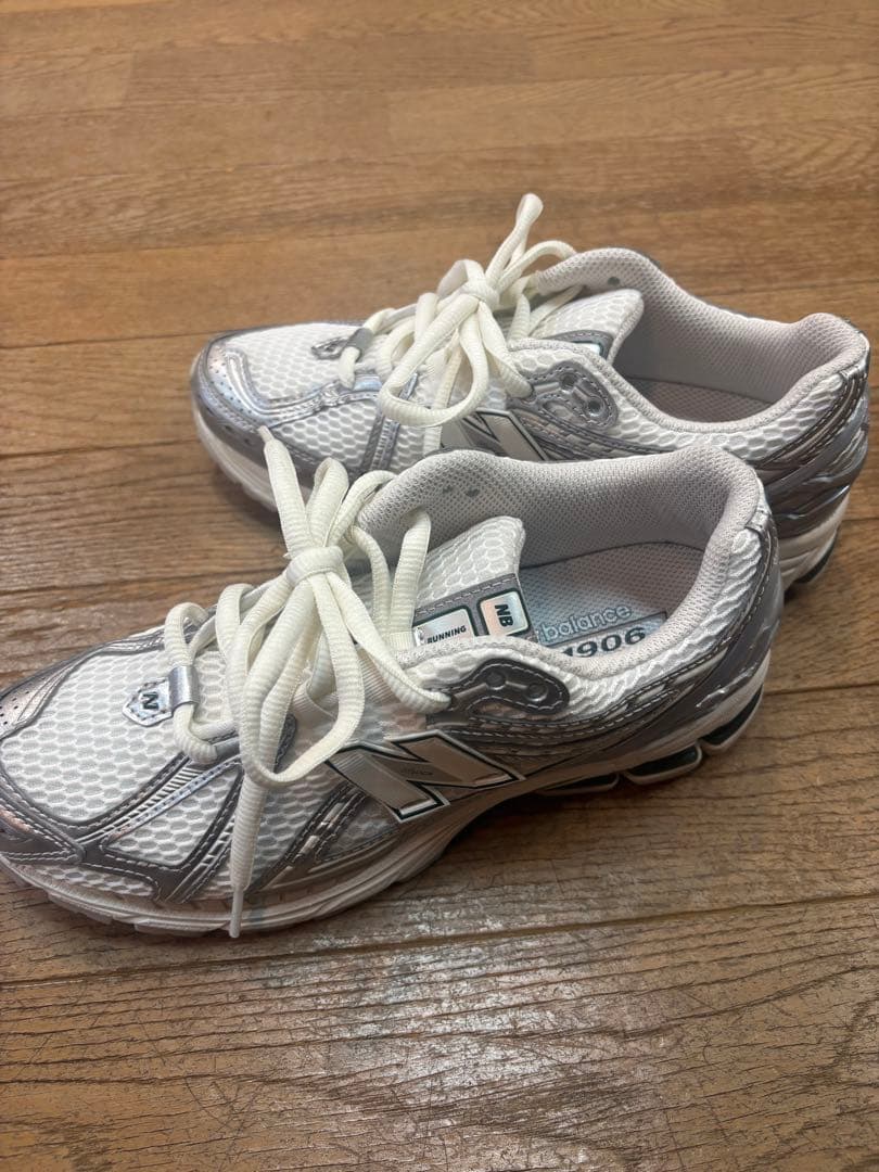 【美品】New Balance M1906REE 24cm