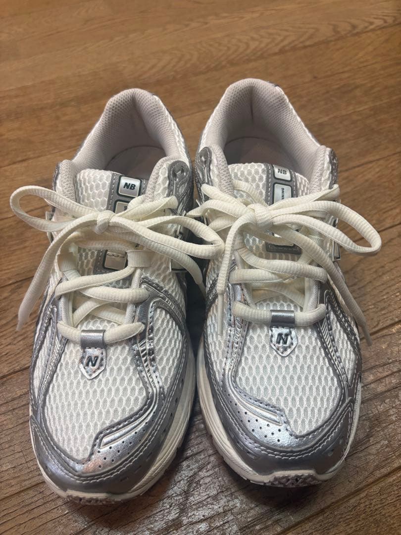 【美品】New Balance M1906REE 24cm