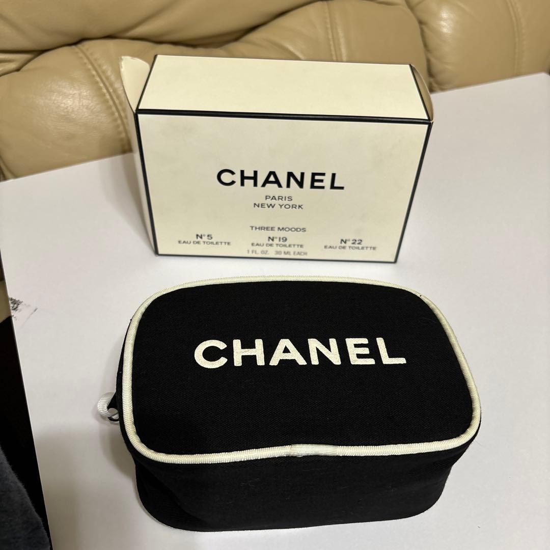 CHANEL 香水SIGNATURE BAG No 5.19.22 シャネル