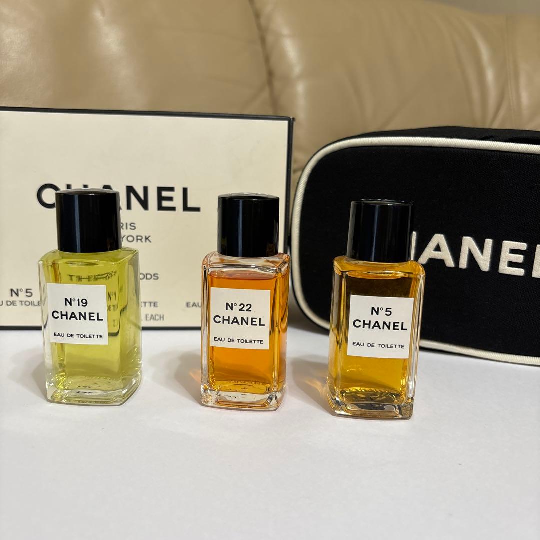 CHANEL 香水SIGNATURE BAG No 5.19.22 シャネル