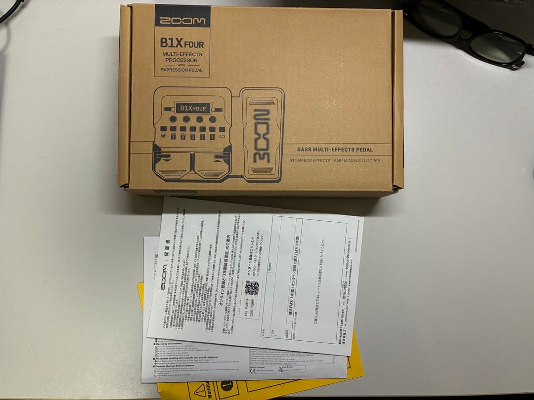 ZOOM B1X FOUR ベースエフェクター