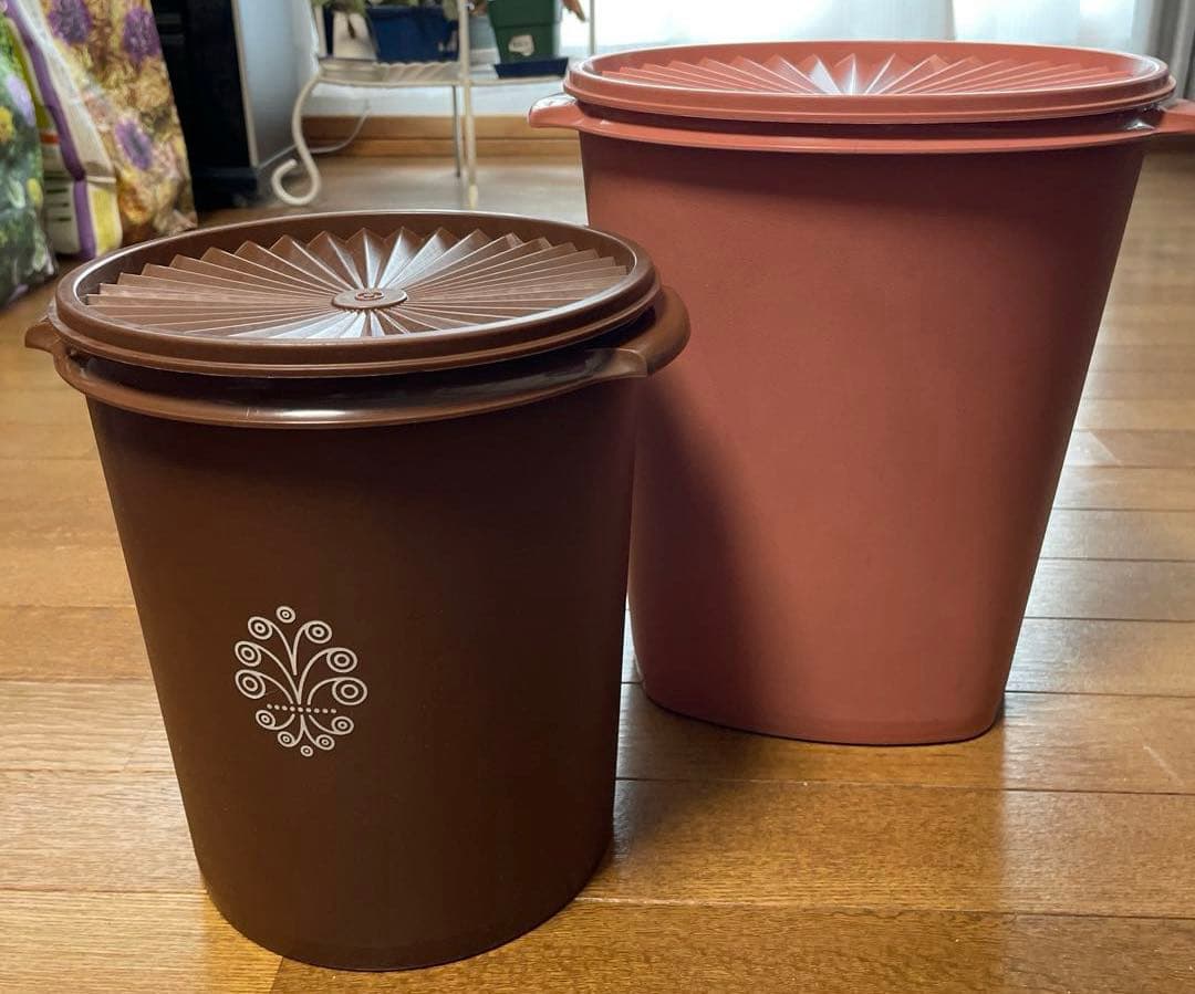 な*マ様 保存容器セット タッパーウェア ブラウン ピンク 2個