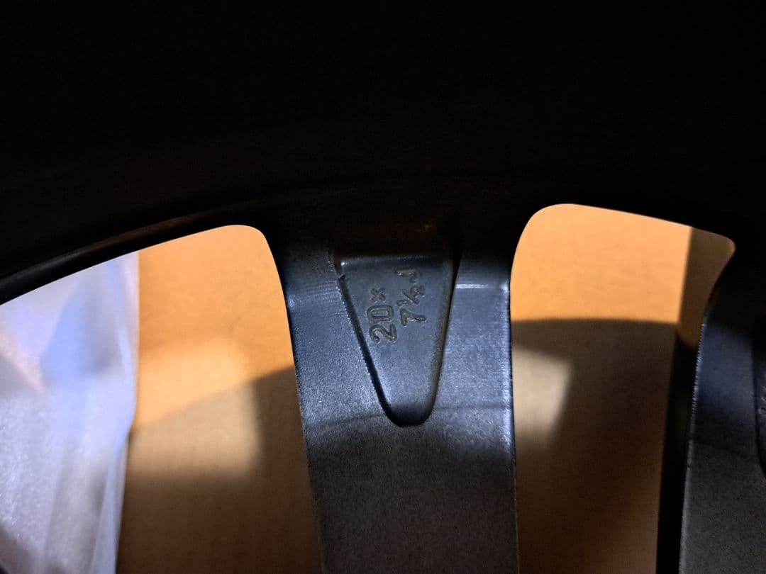 20インチ ブラックホイール　LEXUS　純正　中古　１本　20NX