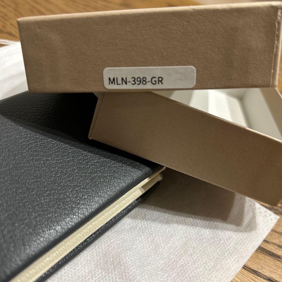 値下げ‼️モリニ財布　コンパクトウォレット　gray andオフホワイト