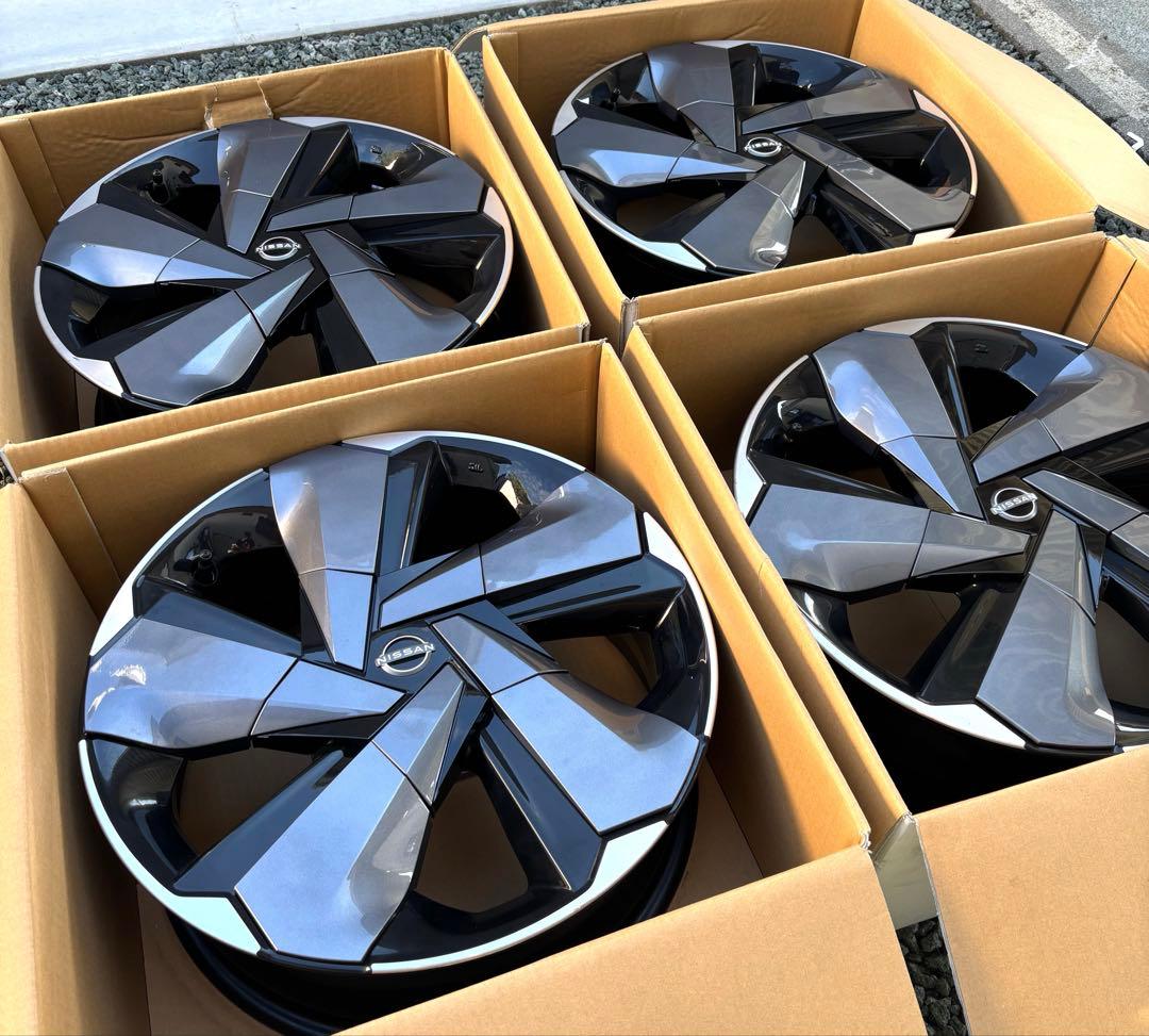 【新車外し品】日産オーラ 純正ホイール（送料込）　関西〜鹿児島まで　離島不可