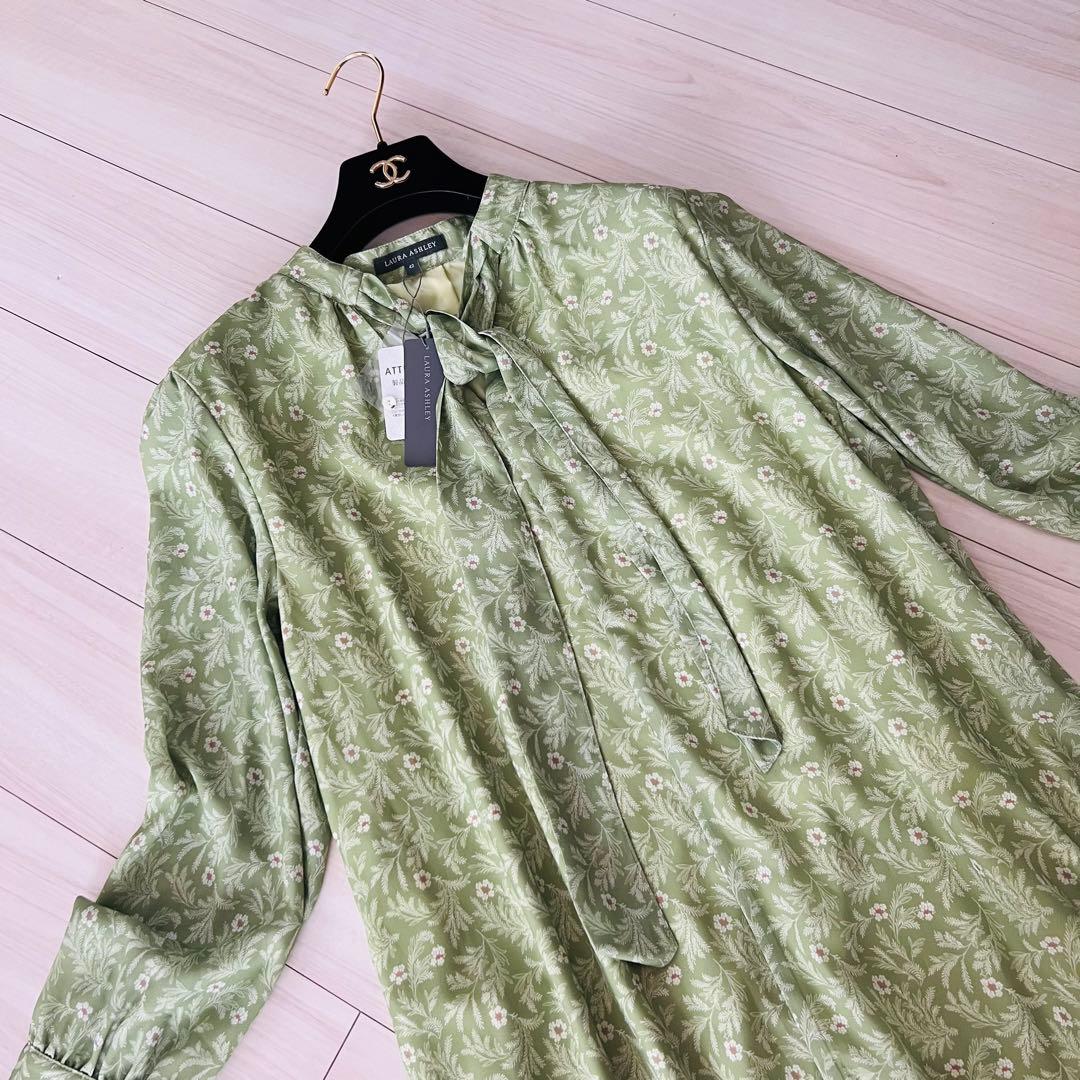 タグ付き　ローラアシュレイ　長袖ワンピース　ボウタイ　ベルト　花柄　総柄　42