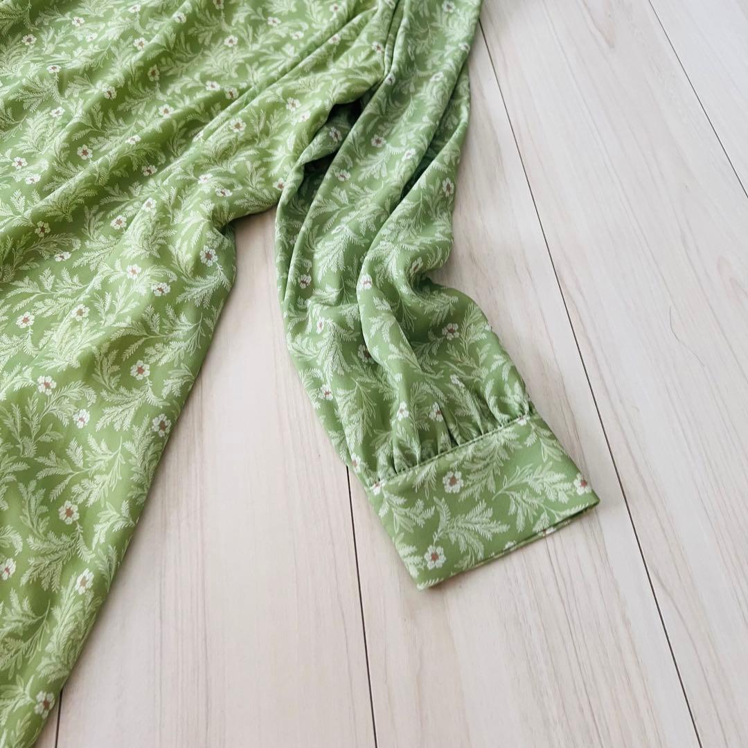 タグ付き　ローラアシュレイ　長袖ワンピース　ボウタイ　ベルト　花柄　総柄　42