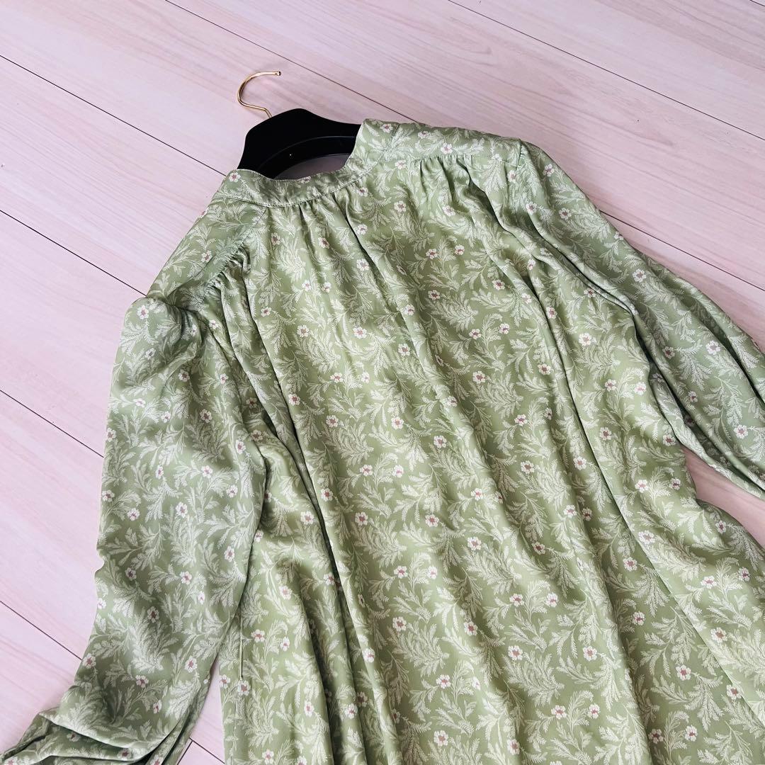 タグ付き　ローラアシュレイ　長袖ワンピース　ボウタイ　ベルト　花柄　総柄　42