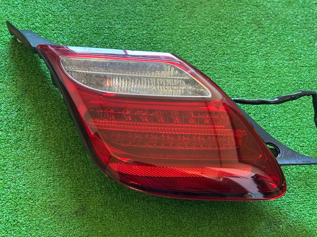 レクサス ソアラUZZ40 テールランプ KOITO 24-54 動作確認済み。