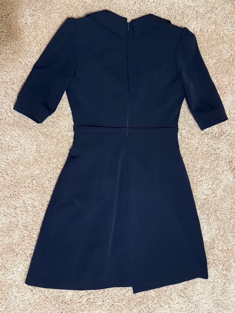 ※断捨離のためお値下げ Andy ネイビー Vネック 半袖ドレス　美品