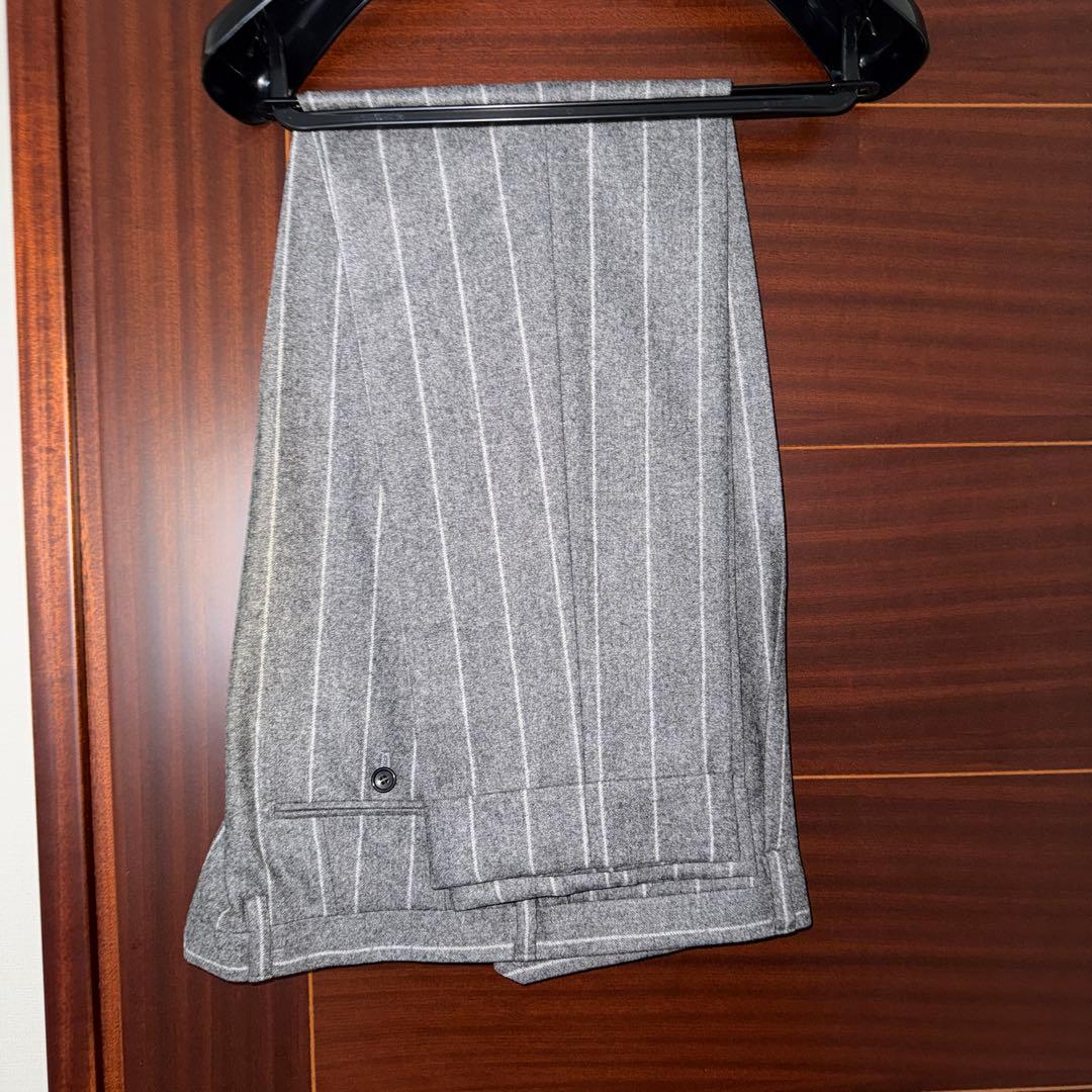 ストラスブルゴ新品未使用グレー ストライプ ダブルブレストスーツ52