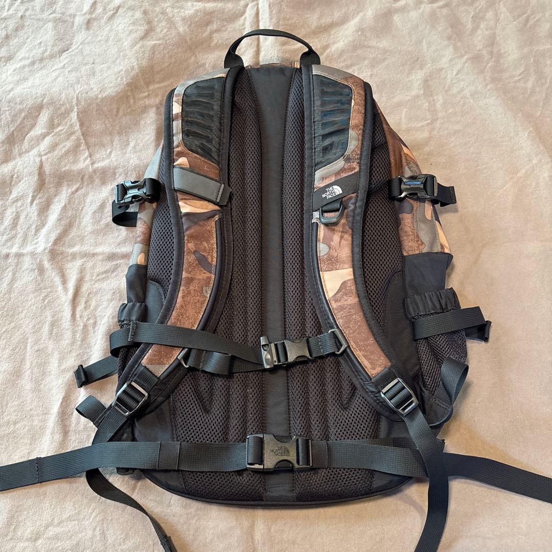 THE NORTH FACE HOT SHOT カモフラージュリュック