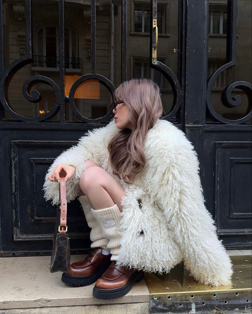 THETOE white far coat Sサイズ