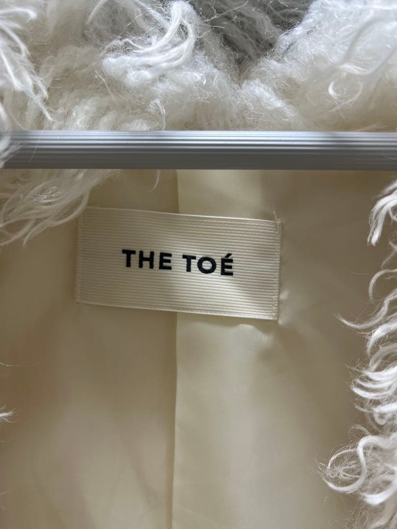 THETOE white far coat Sサイズ