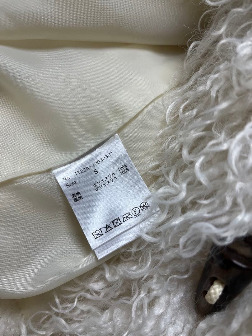 THETOE white far coat Sサイズ
