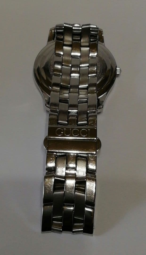GUCCI ・5500Mメンズ 黒クオーツ・正確稼働中