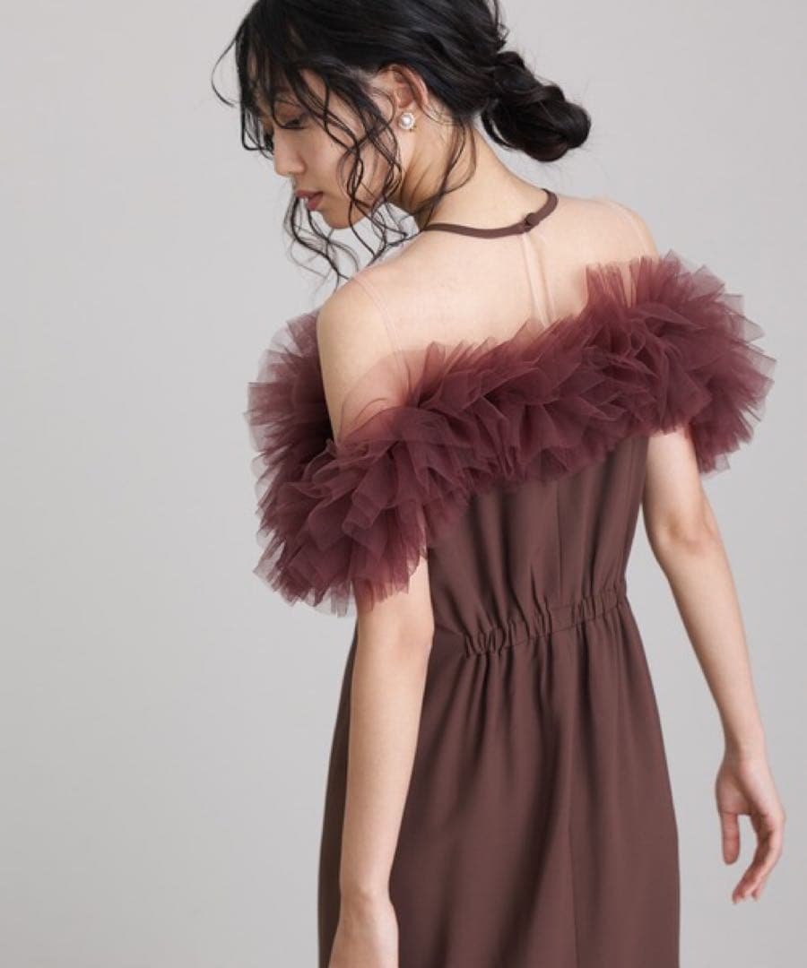 【新品タグ付き】ミモレ丈＆ノースリーブフォーマルギャザーチュールパーティードレス