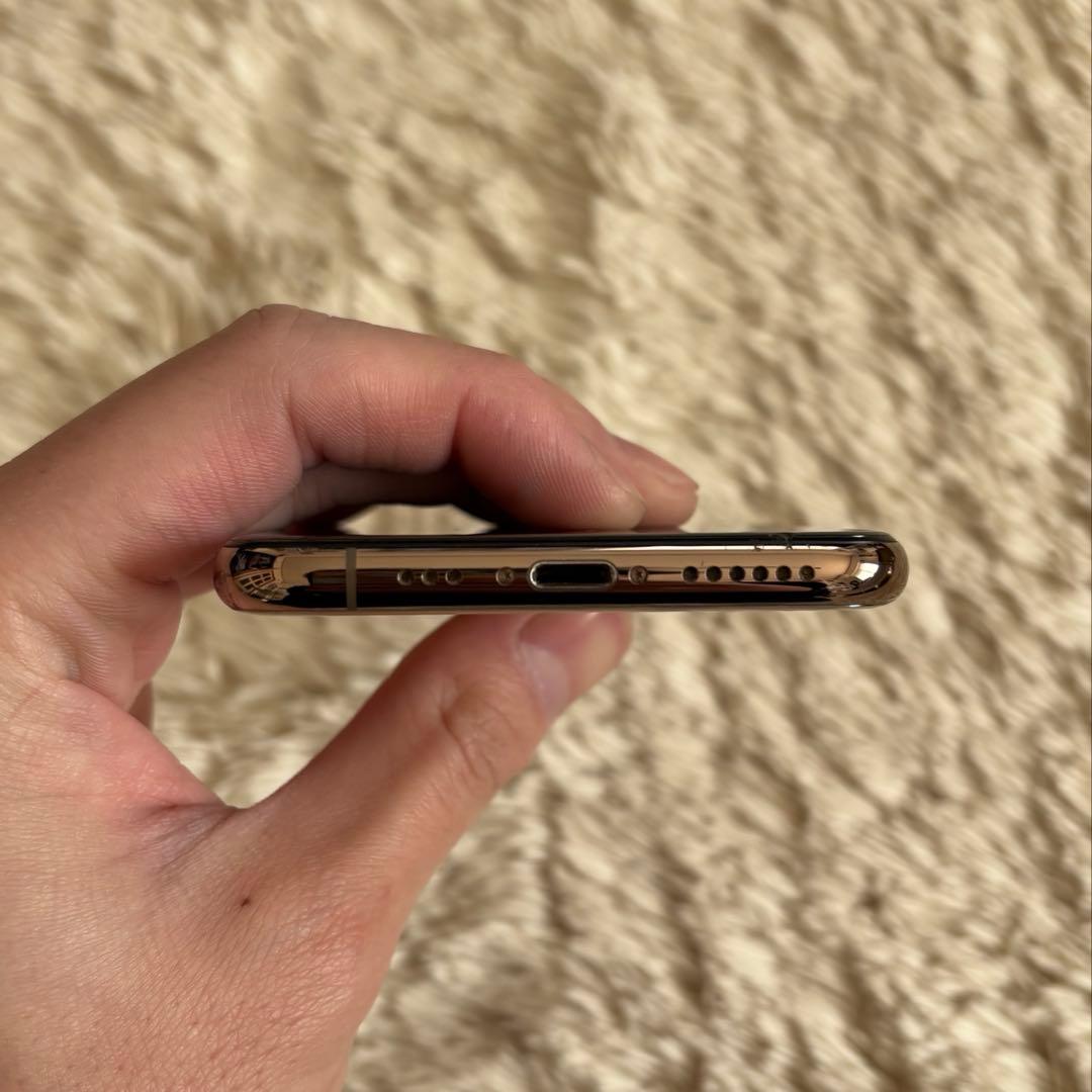 シ*ラ様 【美品】Apple iPhone XS 本体 ゴールド 512GB