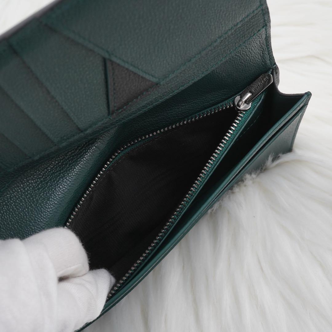 未使用品　箱付き　BVLGARI ブルガリ　長財布　バイカラー　レザー　グリーン