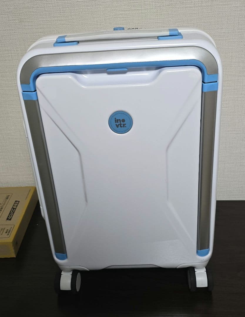 イノベーター スーツケース ice white 38リットル