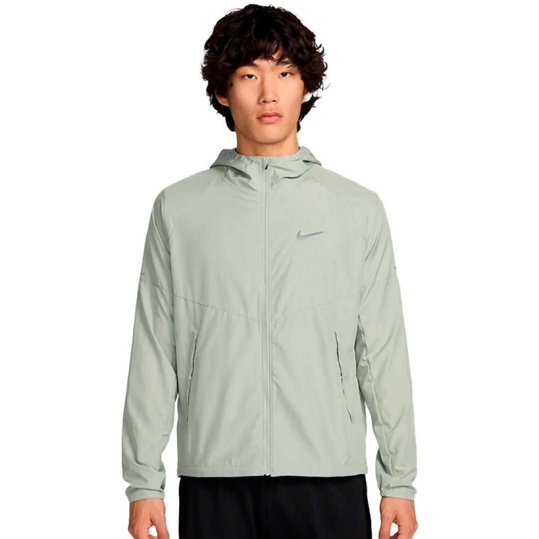 Nike ウィンドブレーカー & ショートパンツ セット