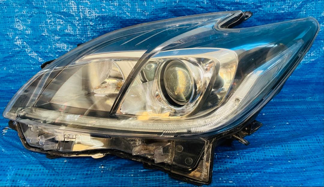 プリウス ZVW30 後期 純正 HID ヘッドライト 左右セット 動作確認済み