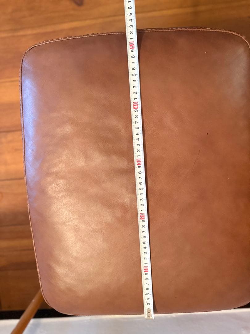 ブラウンレザーオットマン