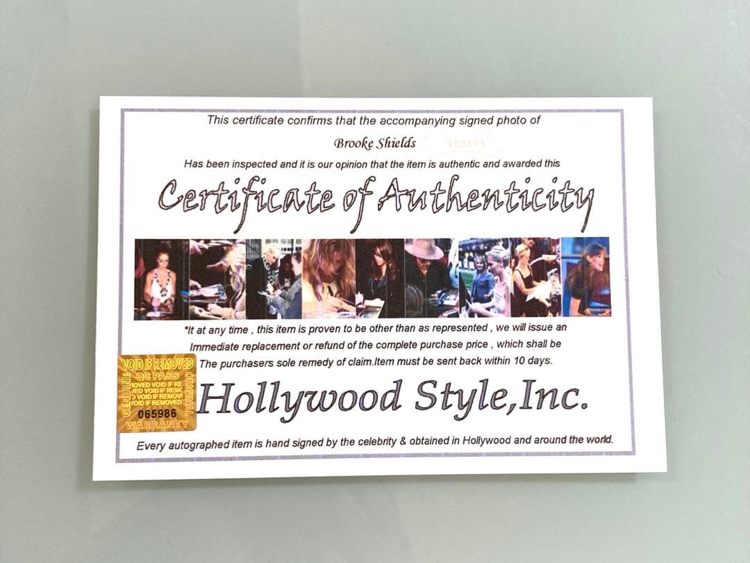 ブルックシールズ直筆サイン入り2Lサイズ写真…