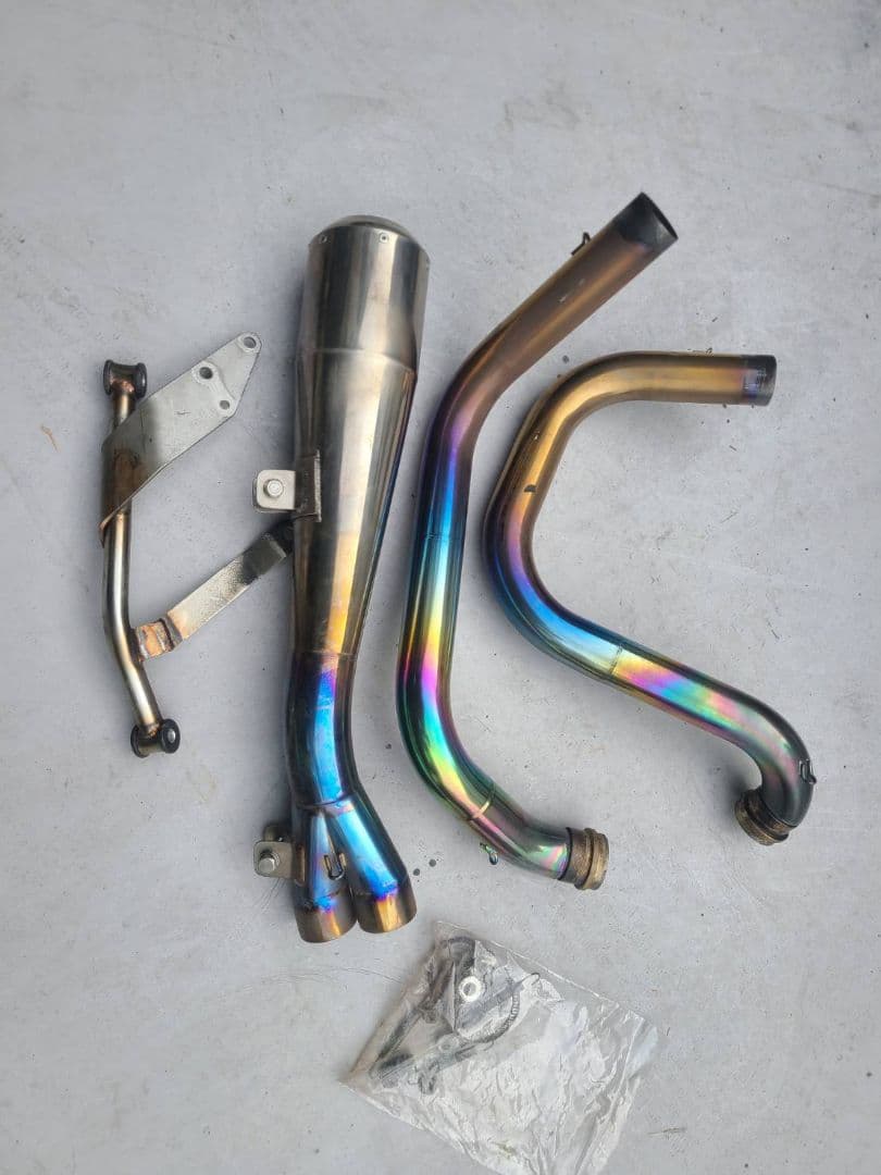 ペ*シ様 フルチタン ステンレス製 マフラー 取り付け用ネジ付き　ハーレー