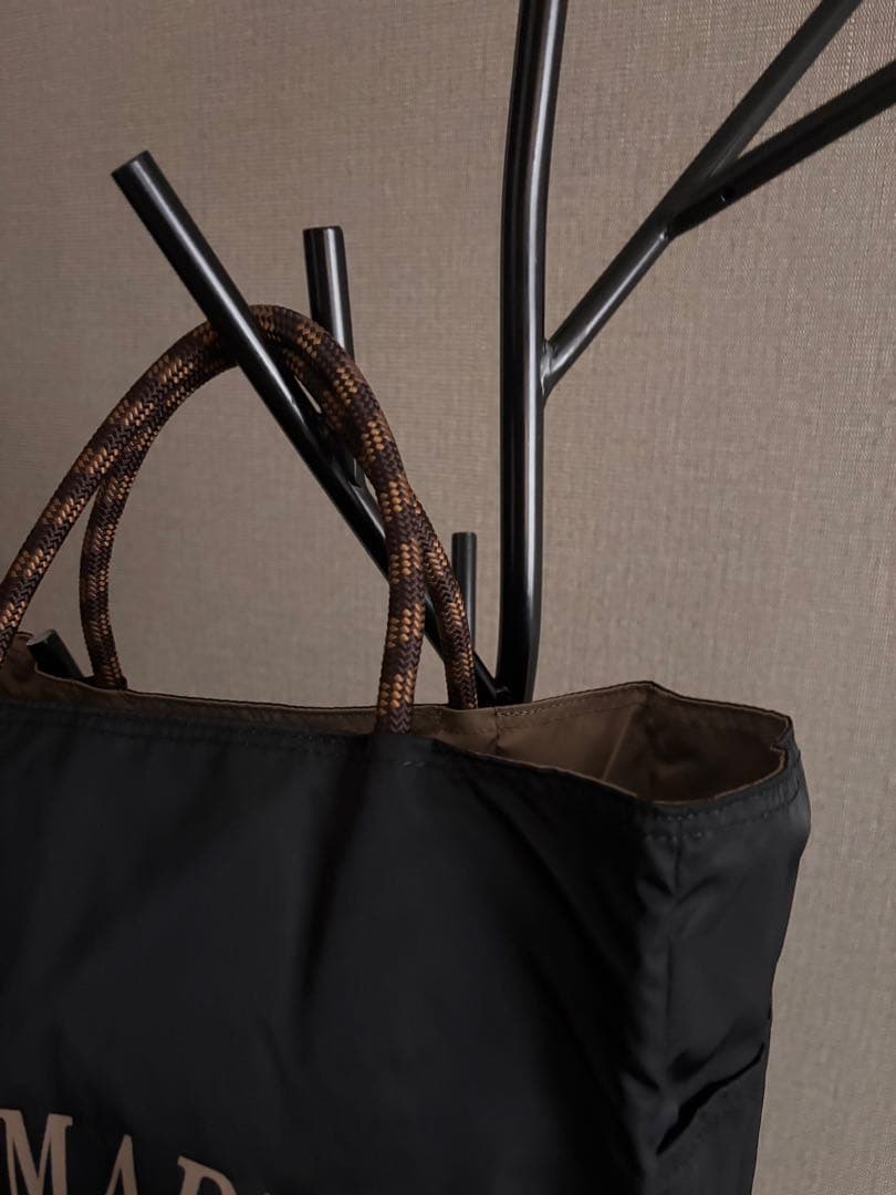 ぱふぇ　新品未使用　ノマディス　フレームワーク別注25ss SAC2トート