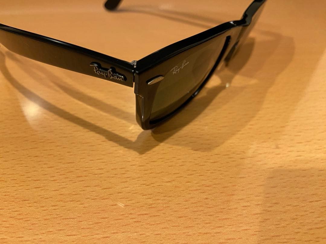 Ray-Ban(レイバン) Wayfarer（ウェイファーラー） RB2140A