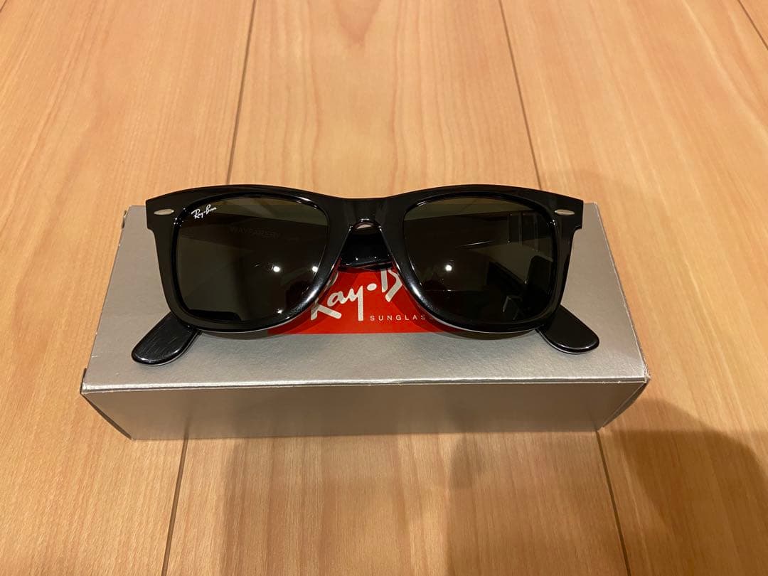 Ray-Ban(レイバン) Wayfarer（ウェイファーラー） RB2140A