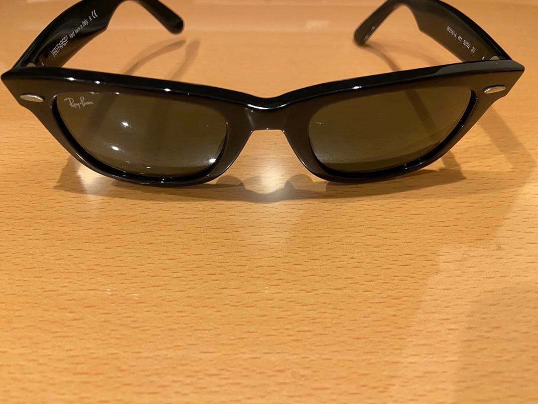 Ray-Ban(レイバン) Wayfarer（ウェイファーラー） RB2140A