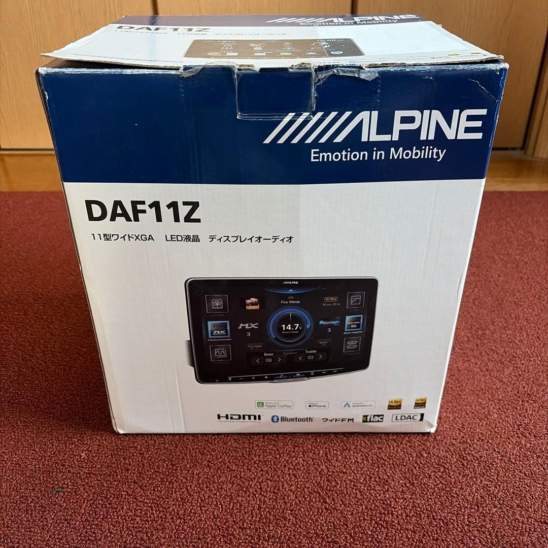 ALPINE DAF11Z 11インチ カーオーディオ　HDMIケーブル付