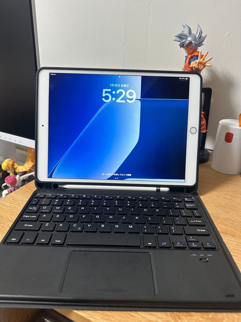 iPad Pro 2017 10.5インチ64GB キーボード付き