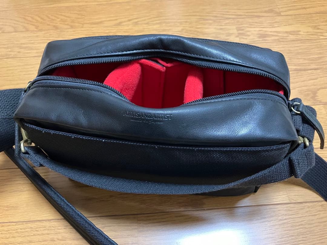 アルティザン＆アーティスト（レザーカメラバッグ ）