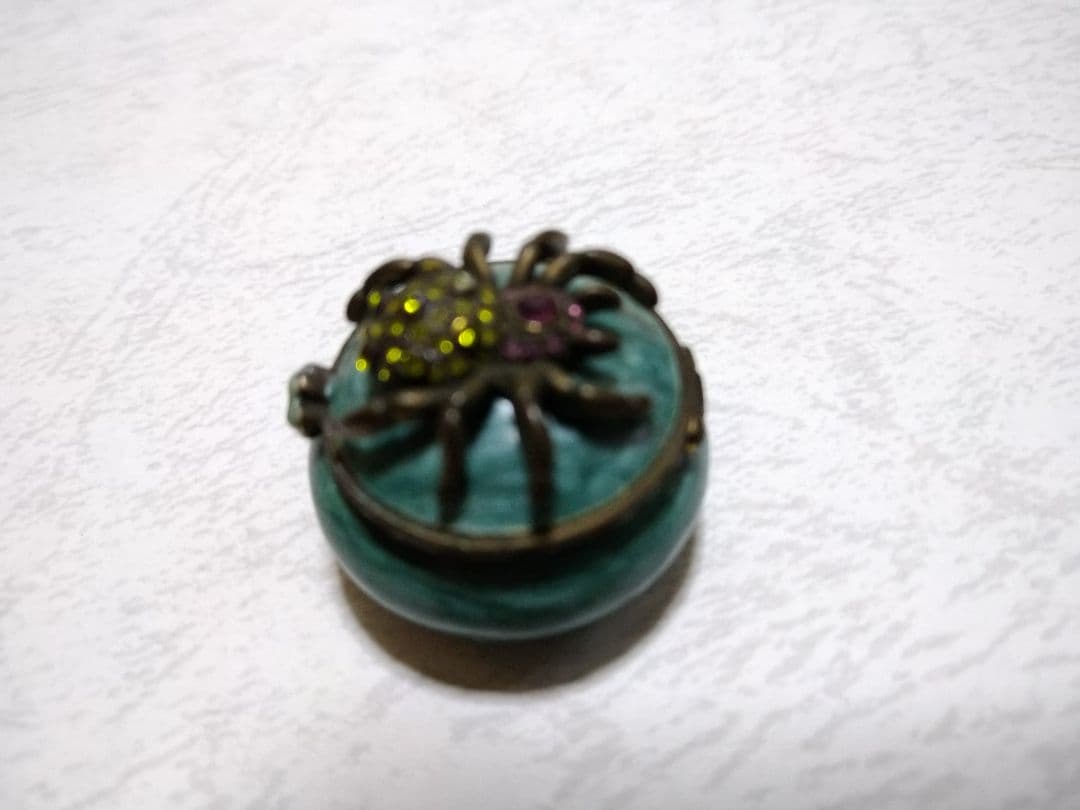 アンティーク　ピルケース.３点セット