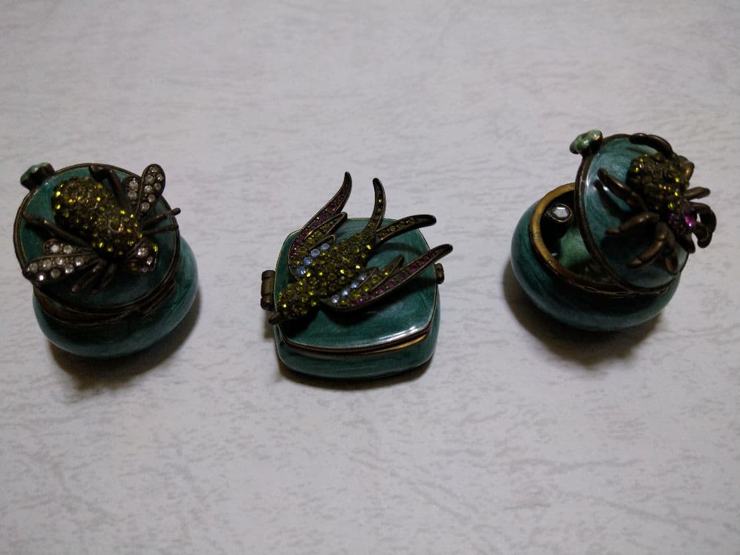 アンティーク　ピルケース.３点セット