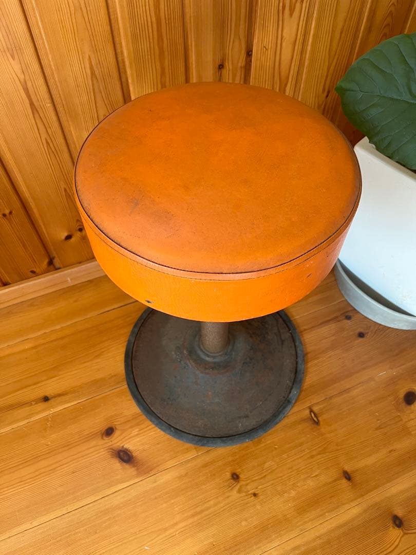 【アンティーク】回転式　丸椅子 スツール シャビー 昭和レトロ