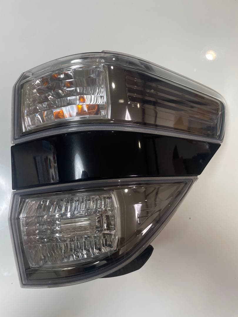 ヴェルファイア 20系テールランプ クリア ブラック 4個セット